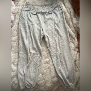Hollister Women’s Grey Cuffed Sweatpants